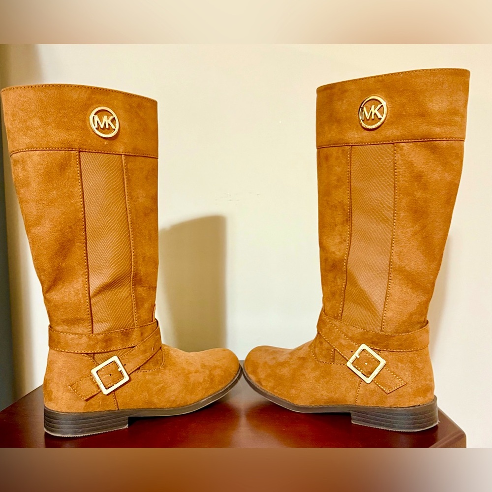 Girls size 3 Michael Kors, suede knee high boots. Like new. Worn once. Gorgeous!